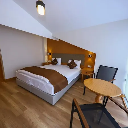 Ruby Royal Szálloda 2*