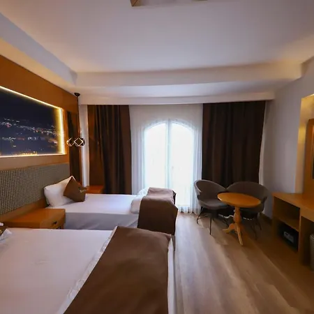 Ruby Royal Hotel