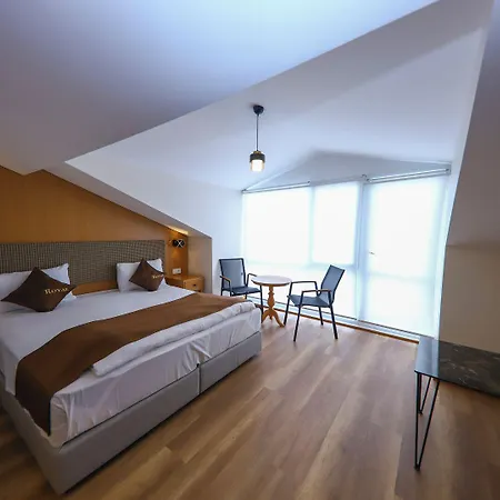 Hotel Ruby Royal 2*